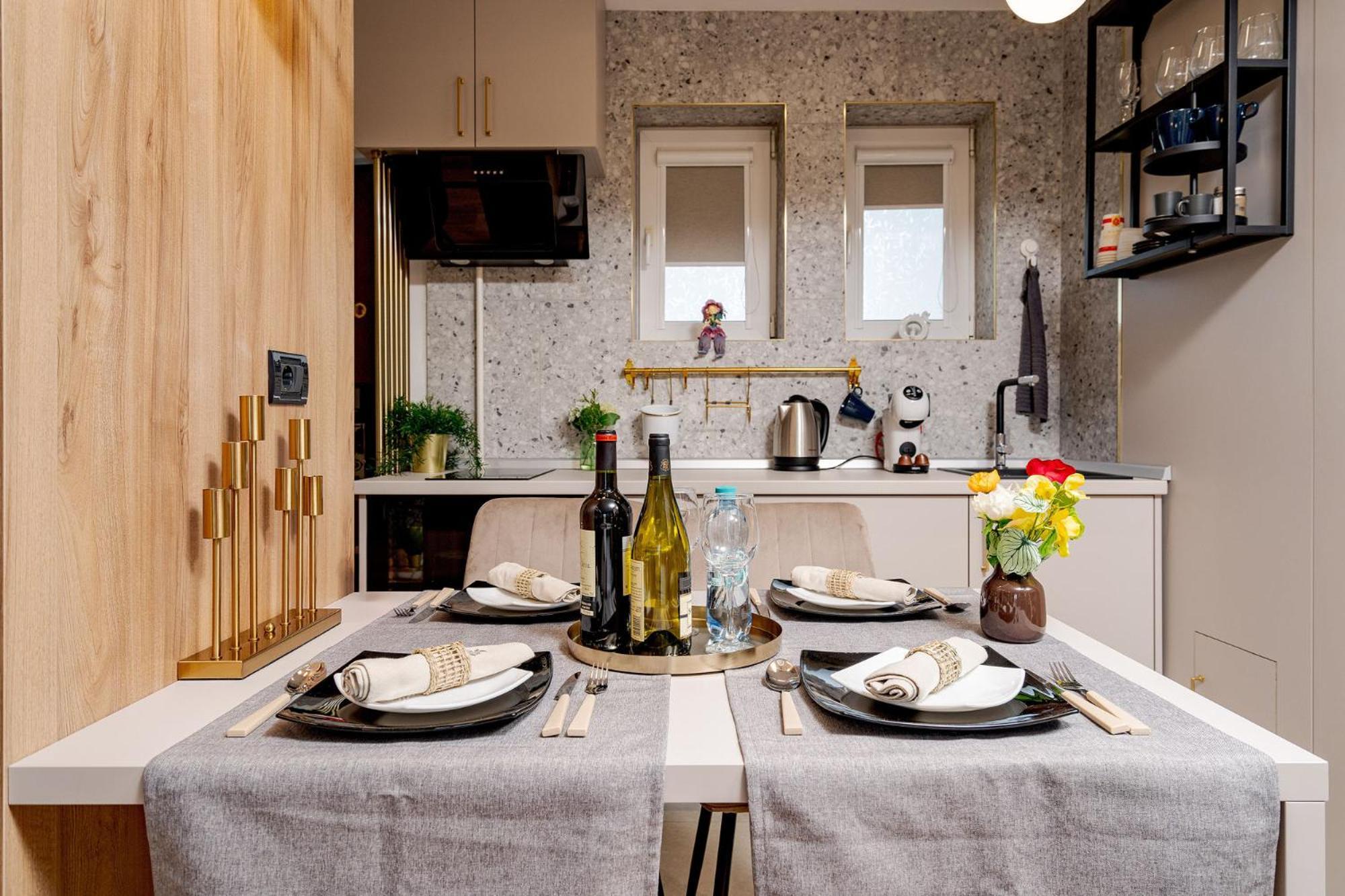 Romana Vibe Elegance In The Heart Of The City Bucureşti Eksteriør bilde